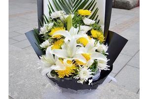 祭奠鲜花